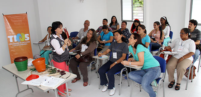 Estrategia TIOS contin�a con talleres de crianza y convivencia familiar