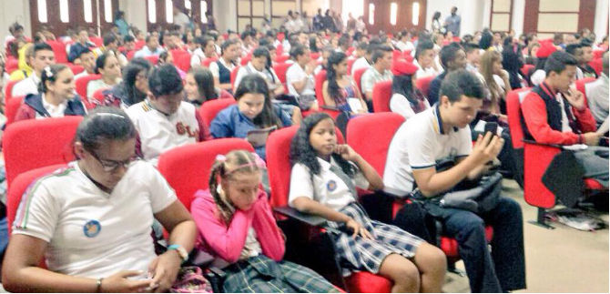 Se posesionaron 800 personeros estudiantiles