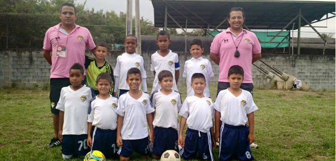 Ni�os de Centros de Iniciaci�n Deportiva viajaron a torneo en Barcelona