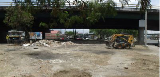 Hay jornada de aseo sobre el cruce de la calle 26 con carrera 15, este jueves