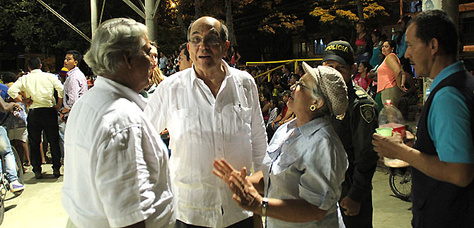 Habitantes de San Judas gozan de nuevo parque iluminado y adecuado con adoquines