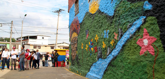 Santiago de Cali, pionera en Colombia con murales de reconciliaci�n