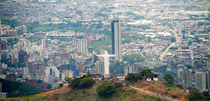 Eval�an calidad del aire y cambio clim�tico de Cali; seminario