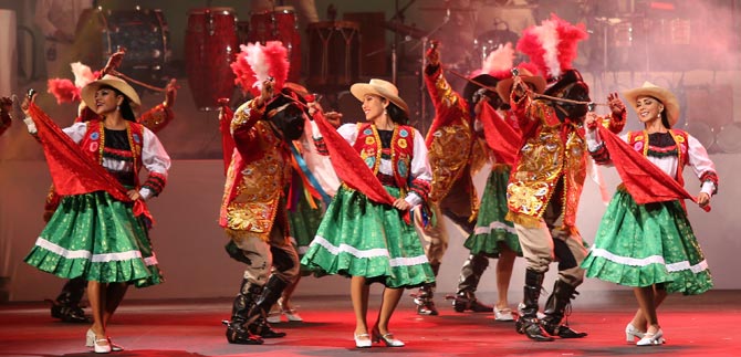 Espect�culo impecable se vivi� en la noche de inauguraci�n de la II Bienal de Danza