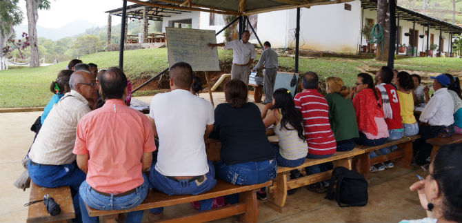 Bienestar capacita a habitantes de la zona rural en fortalecimiento gerencial