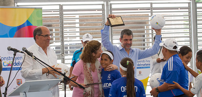 Alianza de la Fundaci�n Real Madrid, Microsoft y Alcald�a propenden por mejores ciudadanos