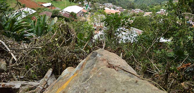 Por prevenci�n se evacuan  11 familias en corregimiento de Felidia: Secretario de Riesgo