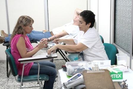 El secretario de Salud recomienda a los cale�os no manipular p�lvora y donar sangre