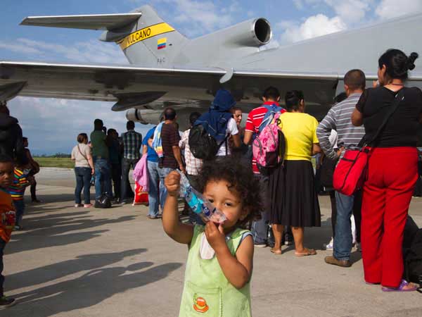 La Alcald�a brinda ayudas a viajeros afectados por paros de caficultores y camioneros en el pa�s