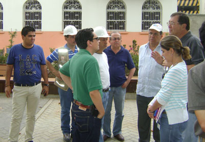 El Alcalde y parte de su gabinete, verifican progreso en obras de la Avenida Colombia
