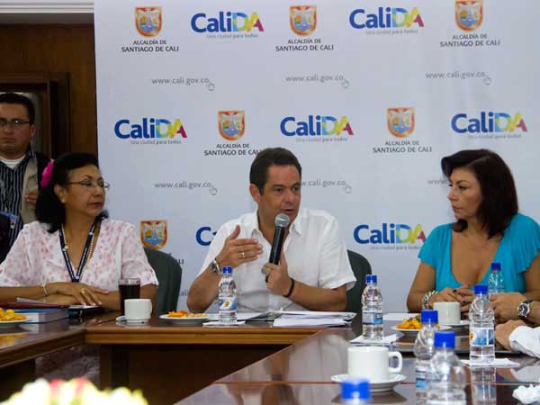 La Naci�n firm� contrato millonario para mitigar inundaciones en el centro de Cali