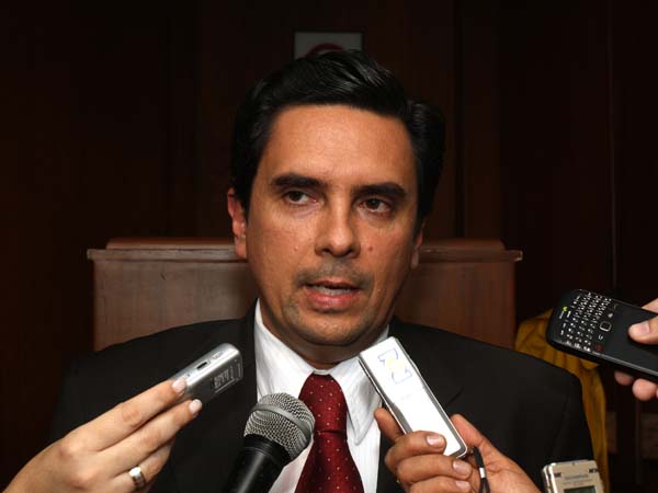 El secretario de Gobierno de Cali agradece la eficiencia del comandante de la Polic�a