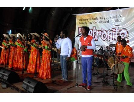 �El Petronito�, formaci�n a menores de comunas y corregimientos sobre la m�sica del Pac�fico