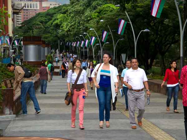 Los cale�os disfrutar�n las caminatas por el Bulevar del R�o