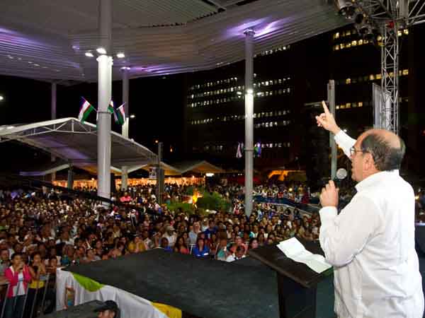 �La Plazoleta Jairo Varela es un s�mbolo de la diversidad de Cali�: Alcalde