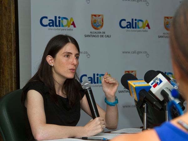 Directora de Hacienda convoca rueda de prensa