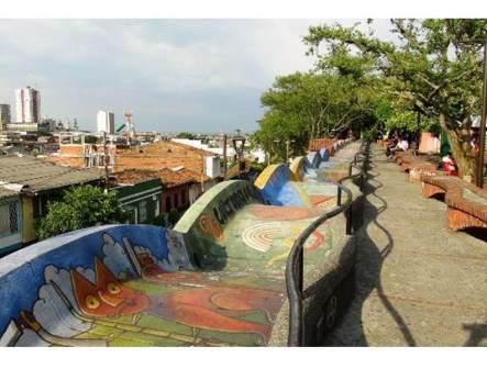 En la Loma de la Cruz, visitantes ya acceden a Internet, gracias al programa Vive Digital