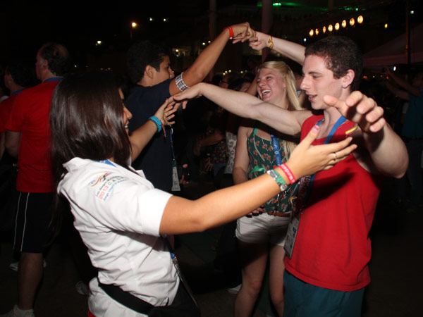 Deportistas y delegaciones se gozaron la gran �Fiesta de los Atletas� con Delirio