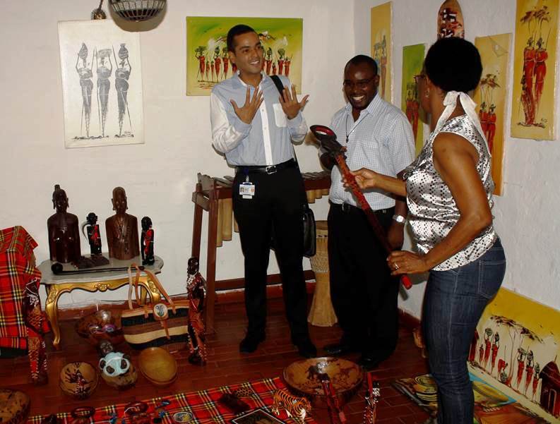 Mujeres afro Cabeza de Familia Recibieron Donaci�n para Microempresa