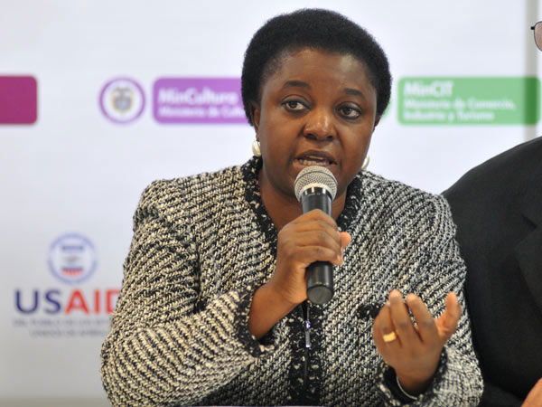 �Cale�os deben sentirse orgullosos de su Alcalde�: Ministra italiana