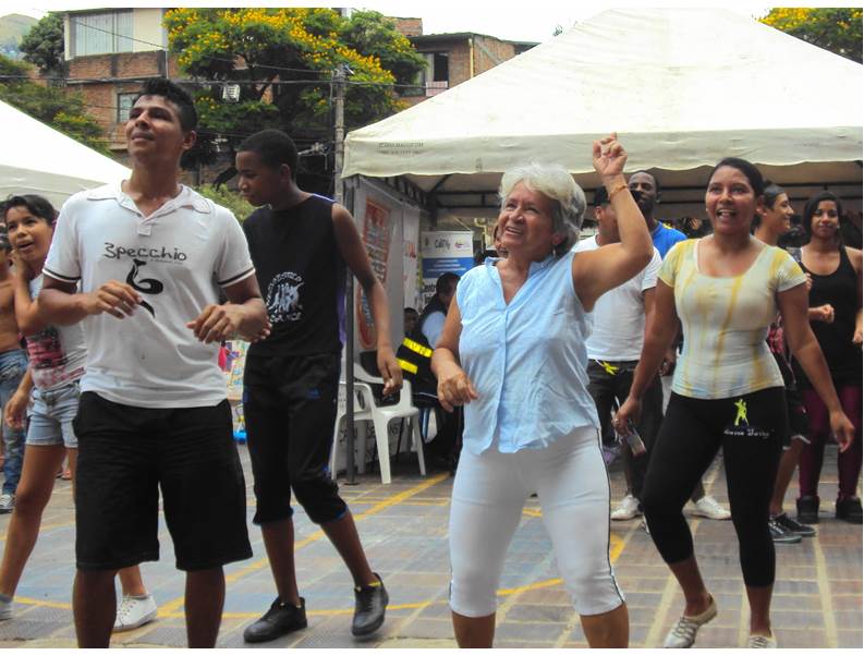 Programa Lazos atendi� a unas mil personas en la comuna 20