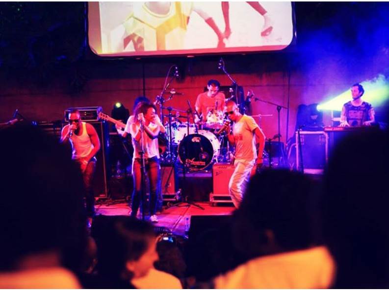 El Petronio prende la fiesta en Cali