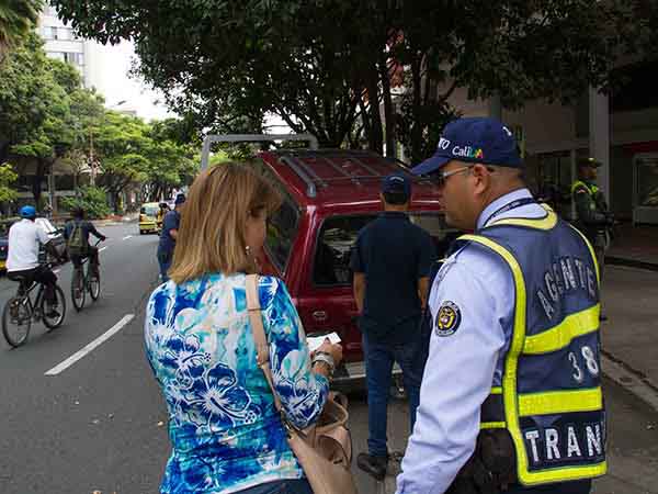 En operativos a blindados en Cali, detectan 25 veh�culos sin el registro en la licencia de tr�nsito