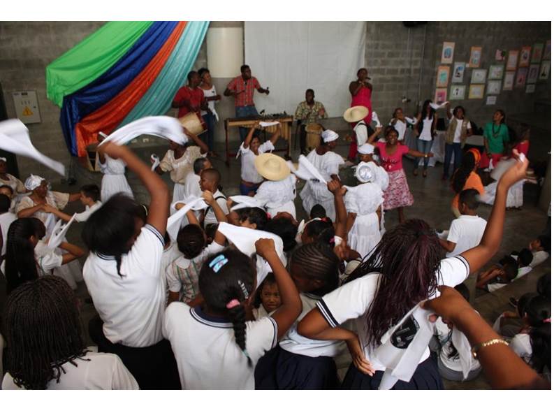 380 estudiantes conocieron la cultura del Pac�fico en encuentro en la Biblioteca Nuevo Latir