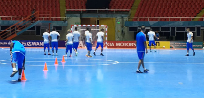Queremos hacer historia en este mundial: Osmar Fonnegra DT Selecci�n Colombia de f�tsal