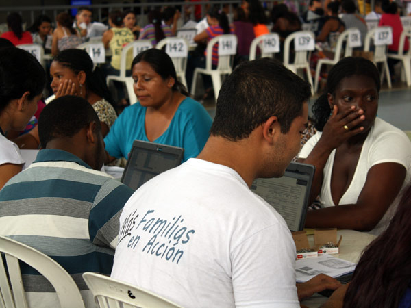 A partir de este mi�rcoles, entrega de tarjetas por subsidios para Familias en Acci�n