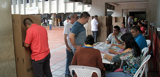 Los jurados de votaci�n son sujetos disciplinables