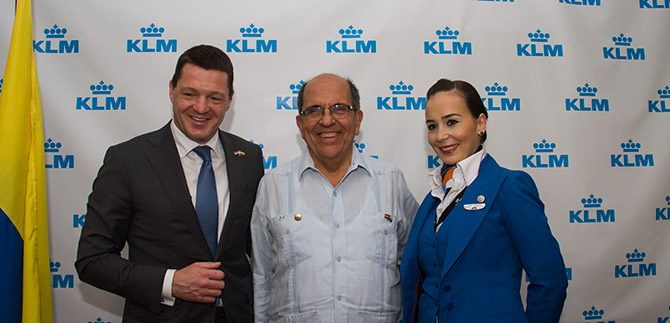 Alcalde Guerrero celebra vuelo directo de KLM desde Cali a Pa�ses Bajos