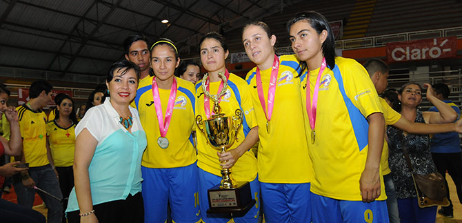 Cale�os respondieron al Suramericano de F�tbol de Sal�n Femenino
