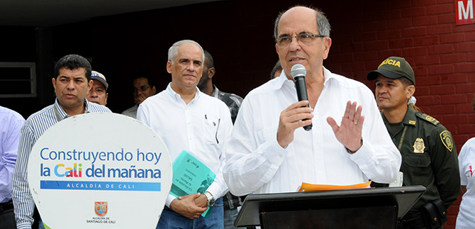 Alcalde Guerrero mostr� inversi�n social en la comuna 21, por $45.000 millones