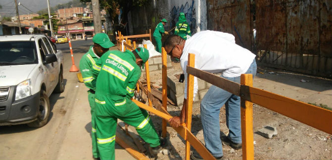 Escombrera se vuelve jard�n en El Cortijo, en la comuna 20