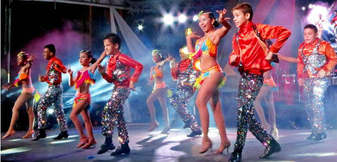 El Mundialito de Salsa  emocion� a los cale�os y mostr� calidad de participantes