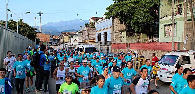 Masiva participaci�n de los cale�os en la carrera 5K Ladera