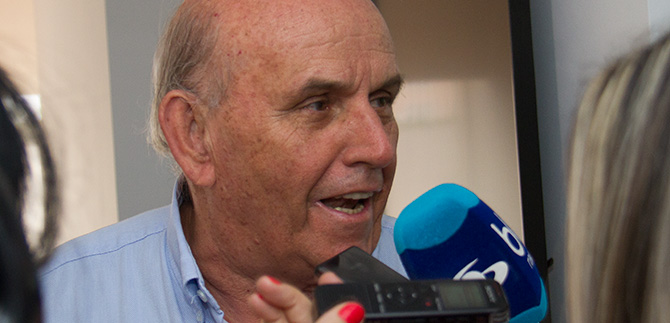Nos tenemos que desarmar no solo de pistolas, sino de esp�ritu: Armitage