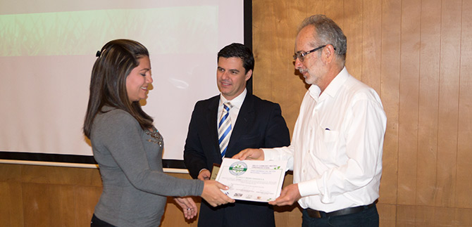 Empresas recibieron certificaci�n como pioneras en reducci�n de di�xido de carbono