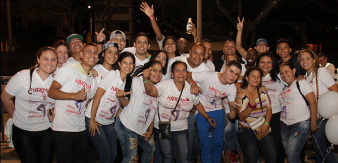 Cale�os mostraron su solidaridad en concierto pro-Brayan