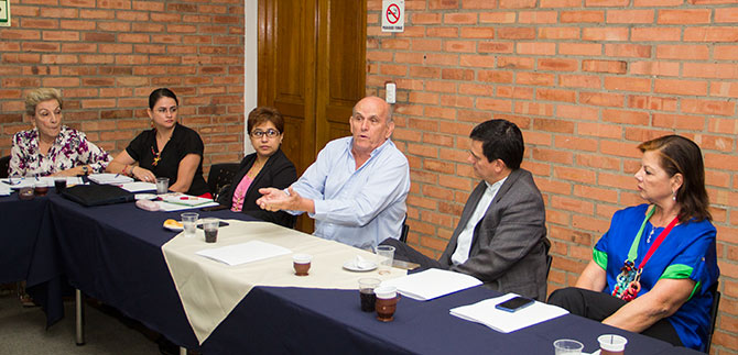 Lo p�blico y lo privado se unen en pro de la educaci�n