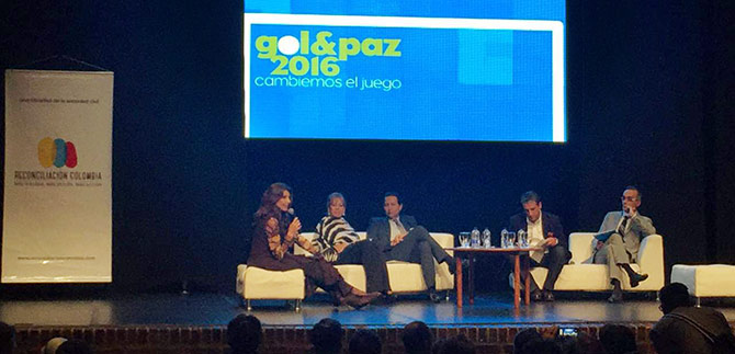 Secretar�a de Deporte, presente en foro de semana gol y paz