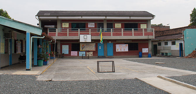 Reiteramos nuestro compromiso con la Instituci�n Educativa Oficial Eva Riascos Plata