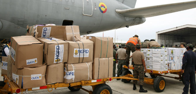 Cale�os le respondieron a campa�a de recolecci�n de alimentos para Ecuador