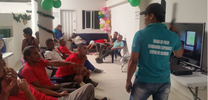 30 habitantes de calle inician su bachillerato en la Instituci�n Educativa Santa Librada