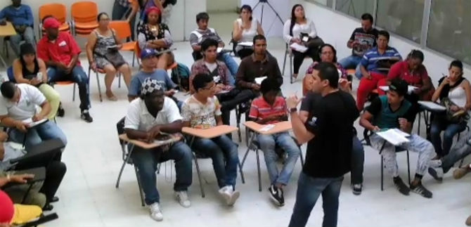 Conversatorio sobre tendencias, mercadeo y distribuci�n digital en el oriente de Cali