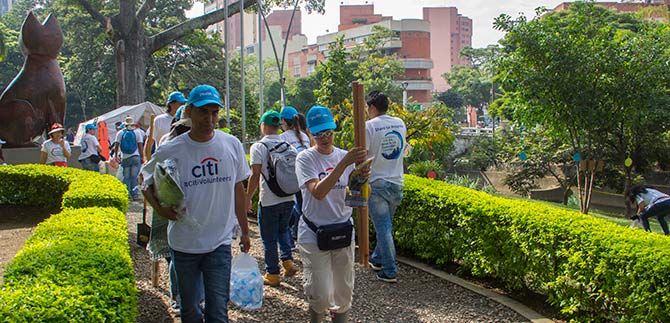 Empresa privada se uni� a la recuperaci�n ambiental del r�o Cali