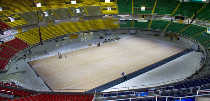 Se instala maderamen en el coliseo El Pueblo, epicentro del  pr�ximo mundial de f�tsal en Cali