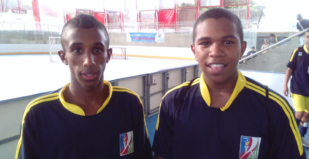Los S�enz, talento y frenes� en el f�tbol de sal�n cale�o