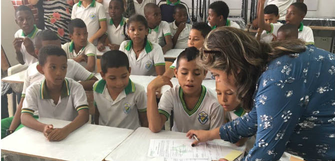 Dotaci�n del sector solidario llega a la Instituci�n Educativa Santa Rosa